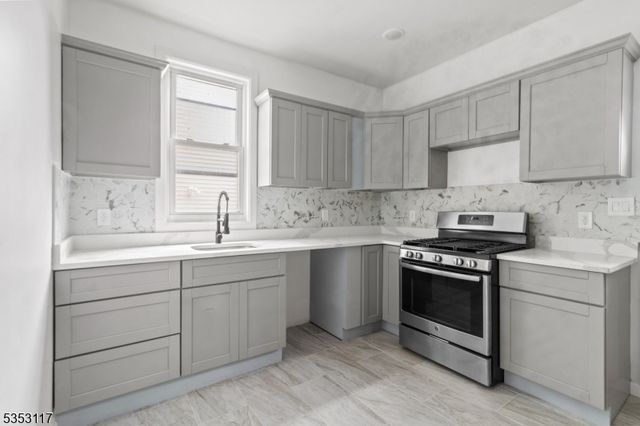 312 N Maple Ave 2, East Orange City, NJ 07017