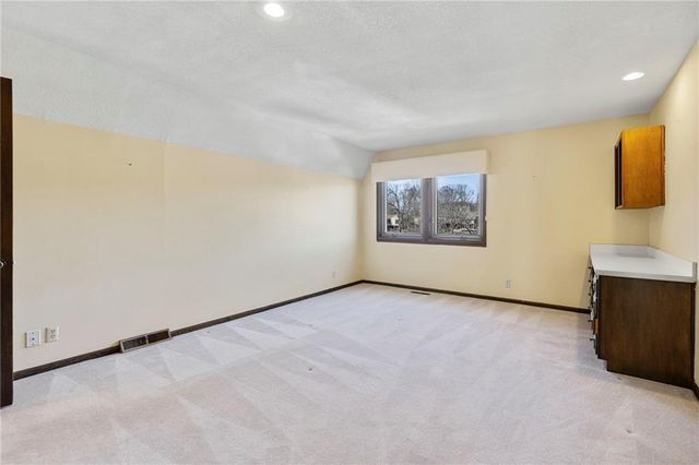 7616 NW Eastside Drive, Weatherby Lake, MO 64152