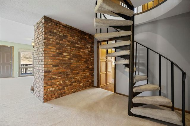 7616 NW Eastside Drive, Weatherby Lake, MO 64152