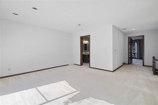 7616 NW Eastside Drive, Weatherby Lake, MO 64152