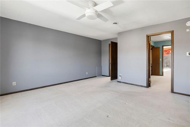 7616 NW Eastside Drive, Weatherby Lake, MO 64152