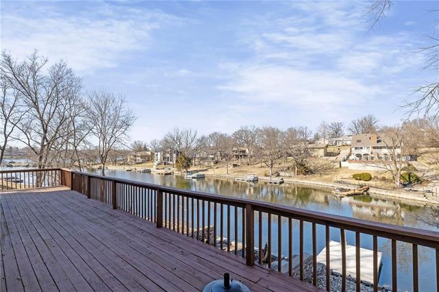 7616 NW Eastside Drive, Weatherby Lake, MO 64152