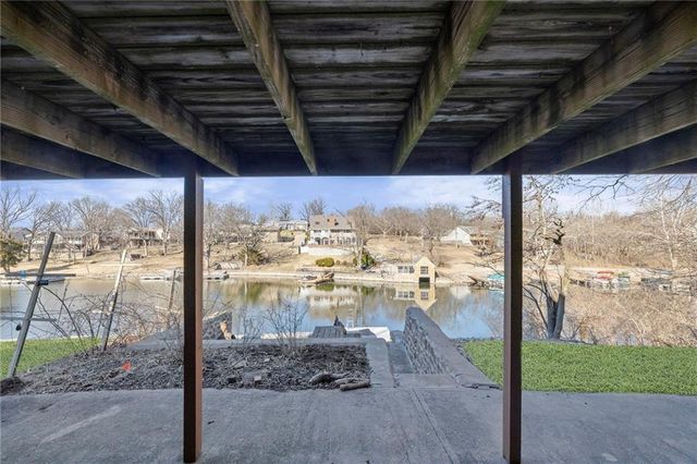 7616 NW Eastside Drive, Weatherby Lake, MO 64152