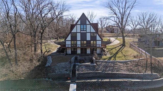 7616 NW Eastside Drive, Weatherby Lake, MO 64152