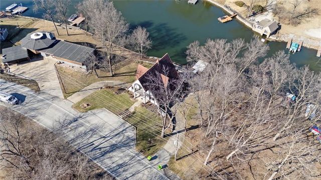 7616 NW Eastside Drive, Weatherby Lake, MO 64152