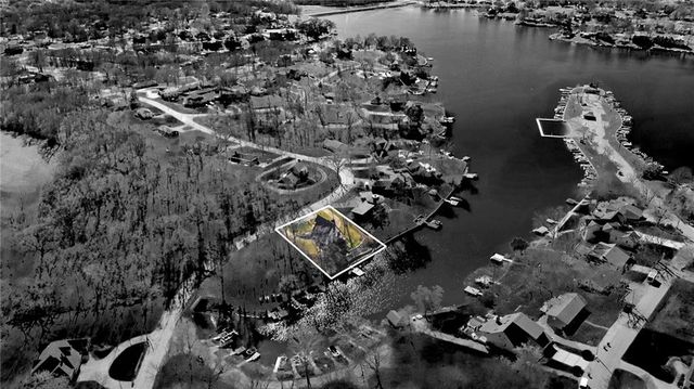 7616 NW Eastside Drive, Weatherby Lake, MO 64152