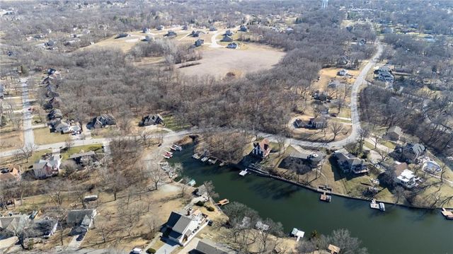 7616 NW Eastside Drive, Weatherby Lake, MO 64152