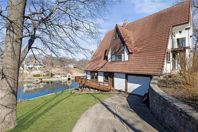 7616 NW Eastside Drive, Weatherby Lake, MO 64152