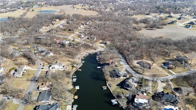 7616 NW Eastside Drive, Weatherby Lake, MO 64152