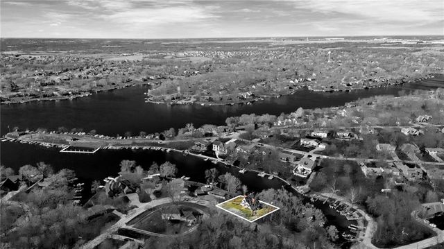 7616 NW Eastside Drive, Weatherby Lake, MO 64152