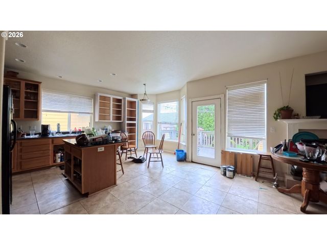 2180 DALKE RIDGE Dr, Salem, OR 97304