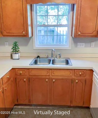 3921 Sterling Pointe Drive Ll4, Winterville, NC 28590