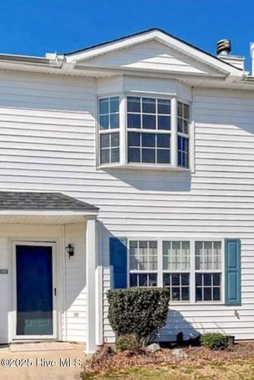 3921 Sterling Pointe Drive Ll4, Winterville, NC 28590