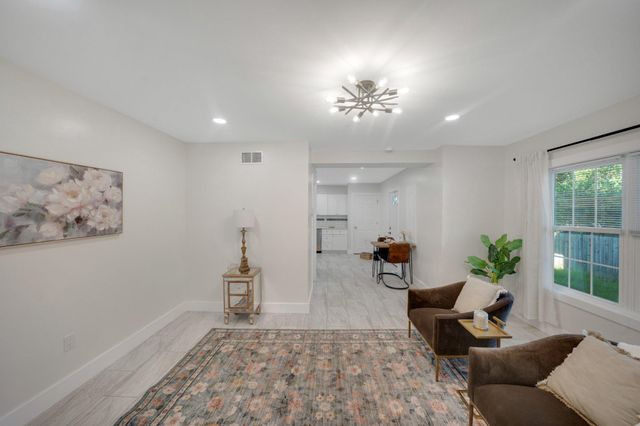 322 E CECIL AVE, North East, MD 21901