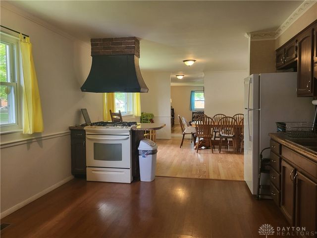 125 Mark Lane, Fairborn, OH 45324