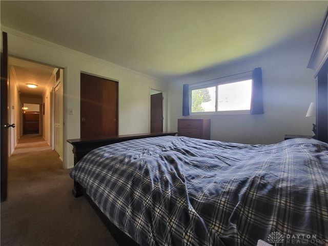 125 Mark Lane, Fairborn, OH 45324
