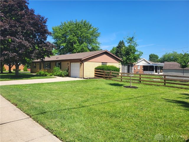 125 Mark Lane, Fairborn, OH 45324