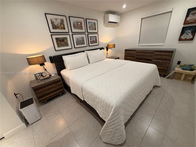 930 NW 145th Ter, Miami, FL 33168