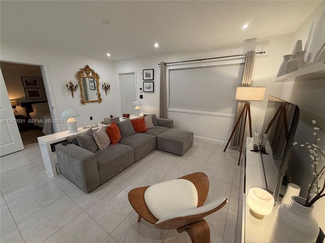 930 NW 145th Ter, Miami, FL 33168