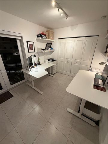 930 NW 145th Ter, Miami, FL 33168