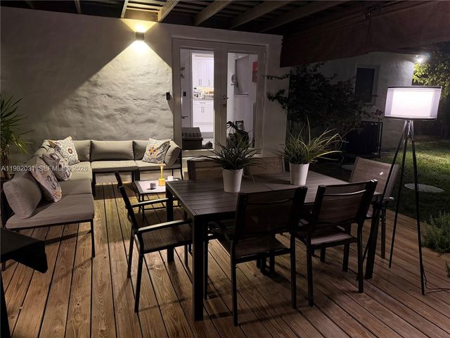 930 NW 145th Ter, Miami, FL 33168