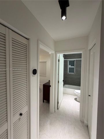 930 NW 145th Ter, Miami, FL 33168