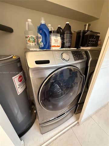 930 NW 145th Ter, Miami, FL 33168