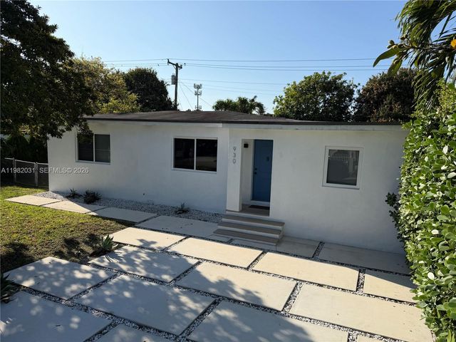 930 NW 145th Ter, Miami, FL 33168