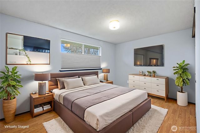 953 NW Illahee Drive, Oak Harbor, WA 98277