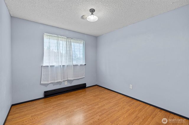 953 NW Illahee Drive, Oak Harbor, WA 98277