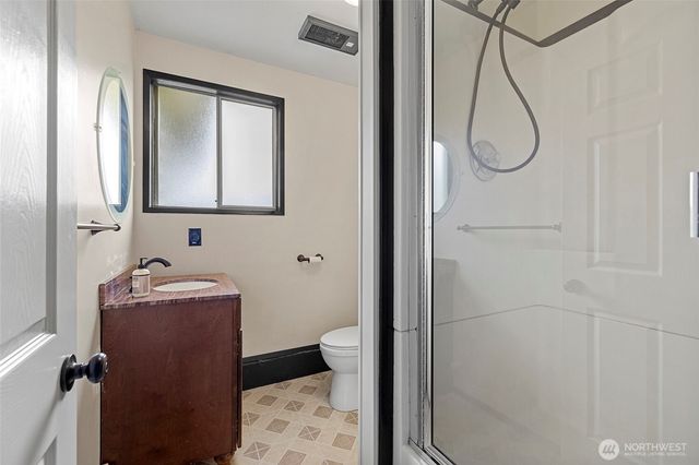 953 NW Illahee Drive, Oak Harbor, WA 98277