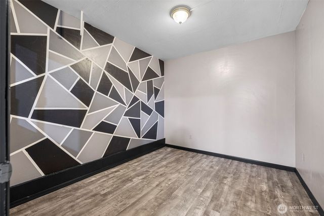 953 NW Illahee Drive, Oak Harbor, WA 98277