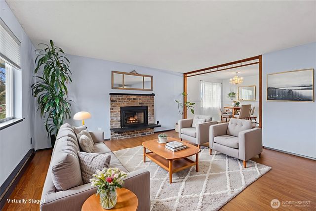 953 NW Illahee Drive, Oak Harbor, WA 98277