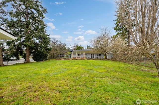 953 NW Illahee Drive, Oak Harbor, WA 98277