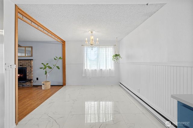 953 NW Illahee Drive, Oak Harbor, WA 98277