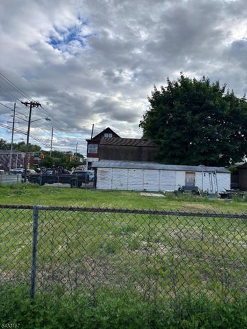 217 Ryerson Ave, Paterson City, NJ 07502
