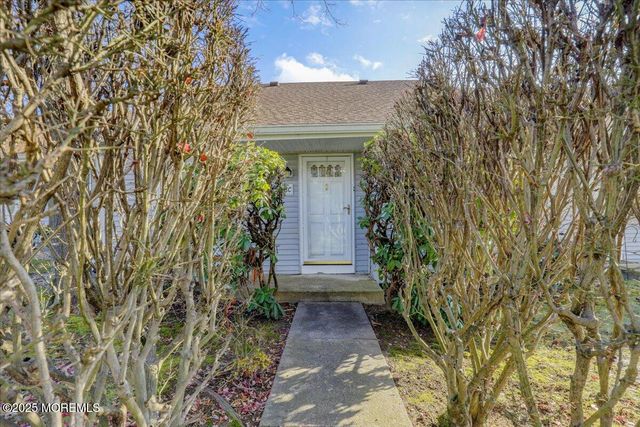 128 Korn Market C, Freehold, NJ 07728