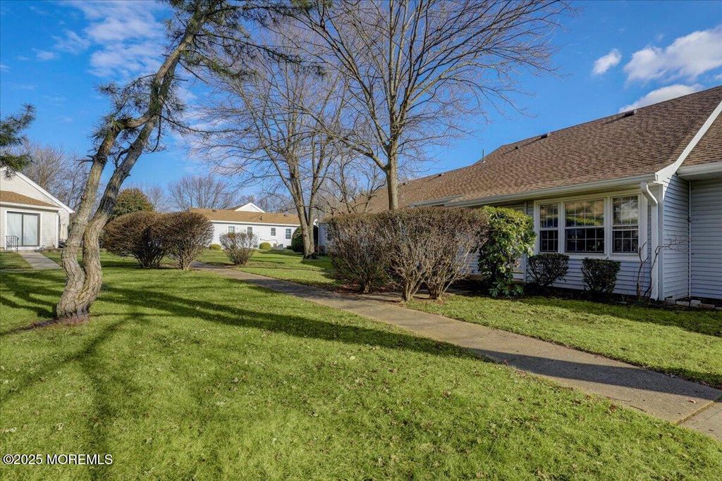 128 Korn Market C, Freehold, NJ 07728