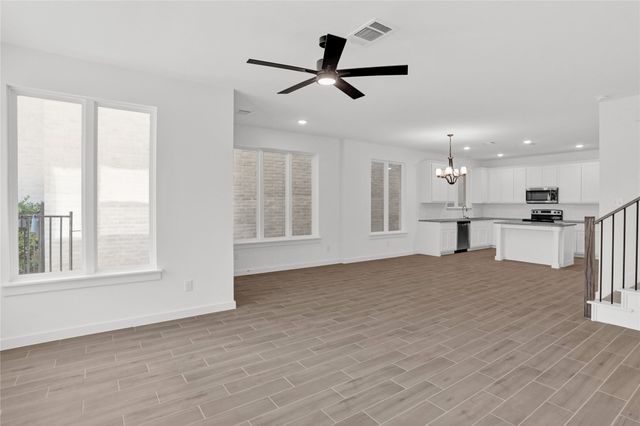 312 Oakbend Drive, Lewisville, TX 75067