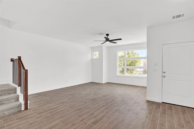 312 Oakbend Drive, Lewisville, TX 75067