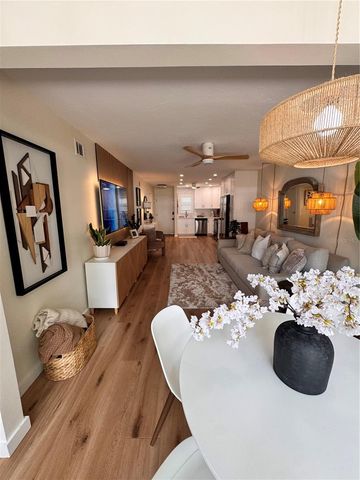 5623 MIDNIGHT PASS ROAD 615, Siesta Key, FL 34242