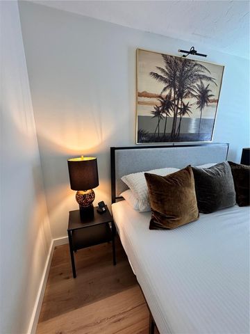 5623 MIDNIGHT PASS ROAD 615, Siesta Key, FL 34242