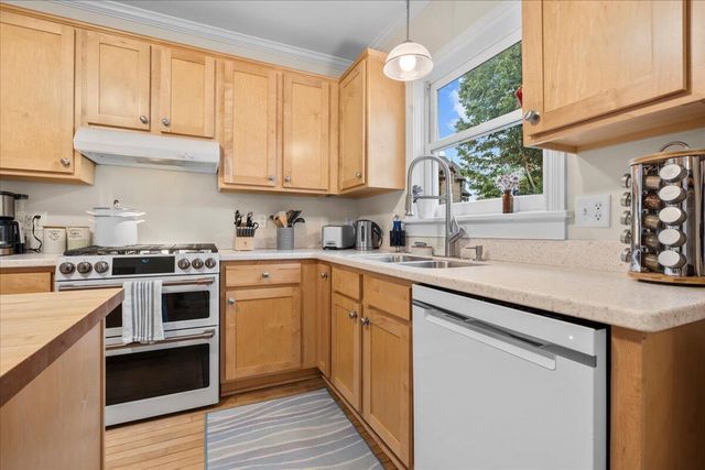 328 Ontario AVENUE, Sheboygan, WI 53081