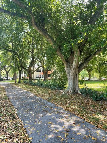 1030 Crystal Way 104, Delray Beach, FL 33444