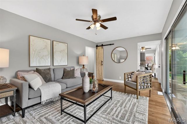 3255 Classic Drive, Florissant, MO 63033