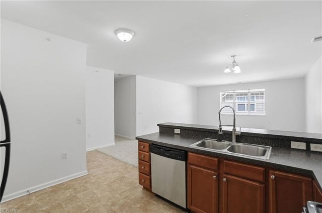 5321 Warminster Dr Unit 303, Virginia Beach, VA 23455