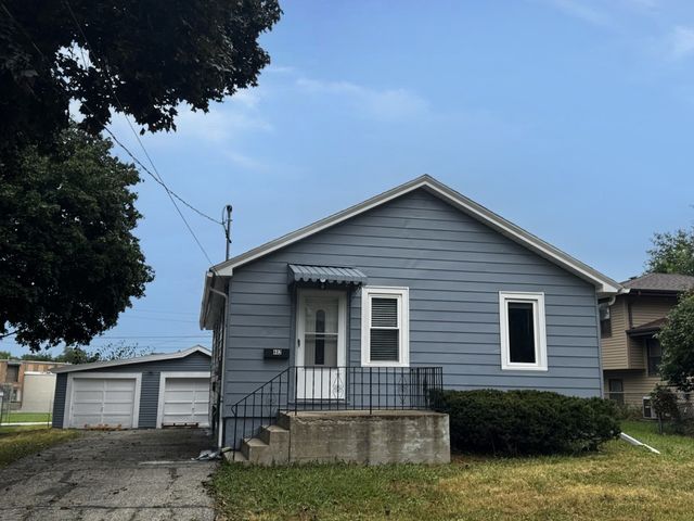 402 S 13th Avenue, St. Charles, IL 60174