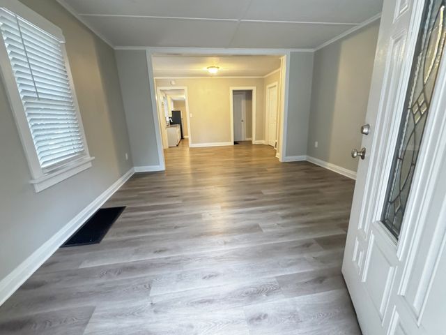 402 S 13th Avenue, St. Charles, IL 60174
