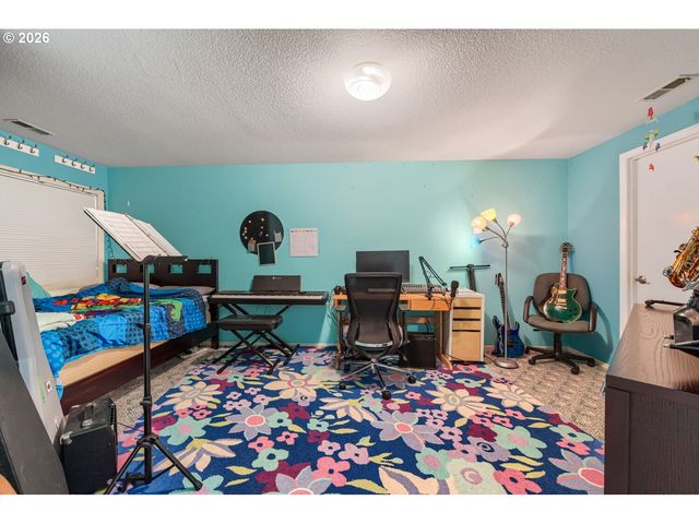 2902 Sw ORCHARD HILL Pl, Lake Oswego, OR 97035