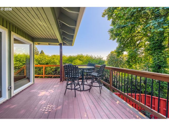 2902 Sw ORCHARD HILL Pl, Lake Oswego, OR 97035